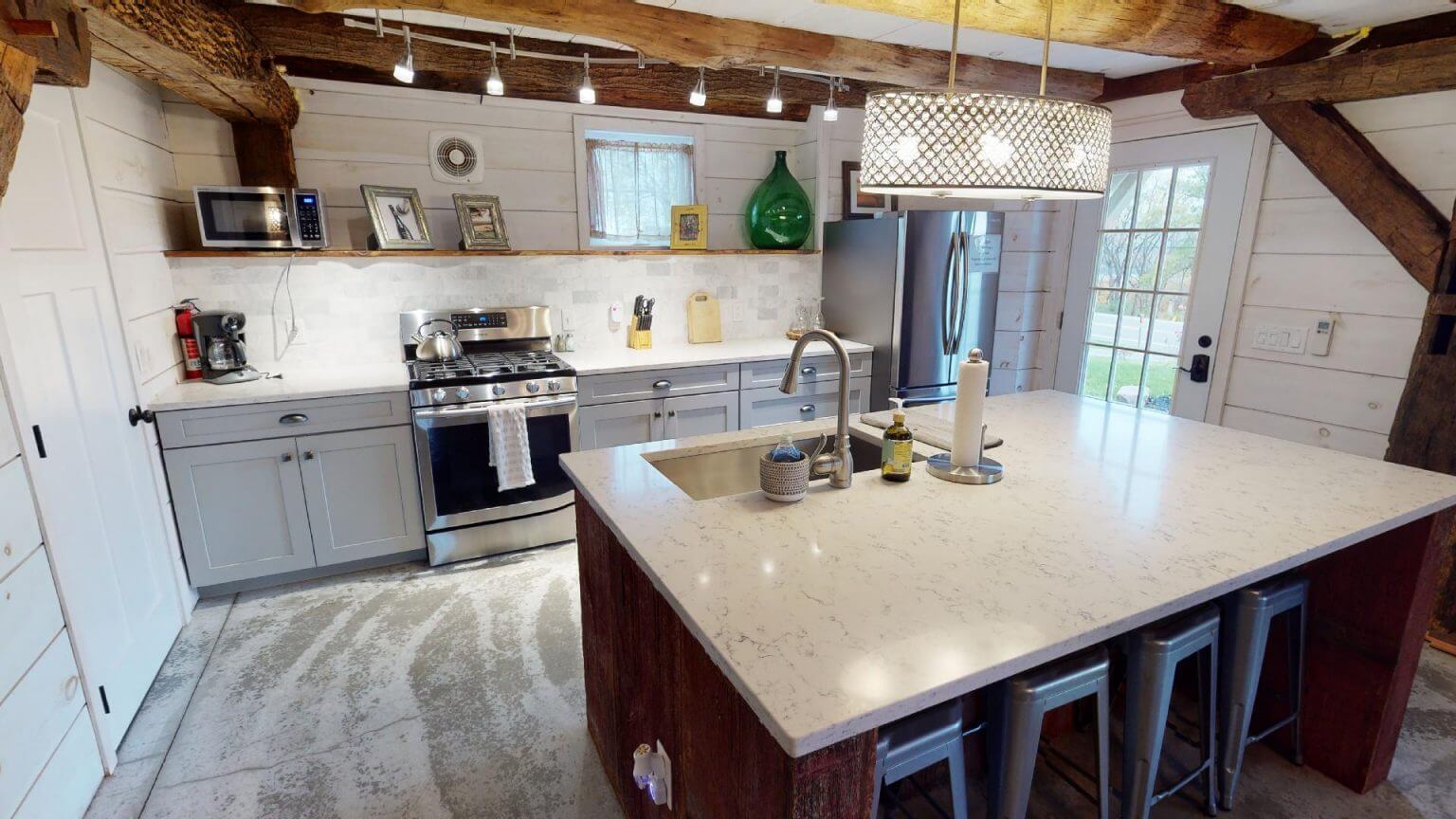 Vineyard Guest Barn 15